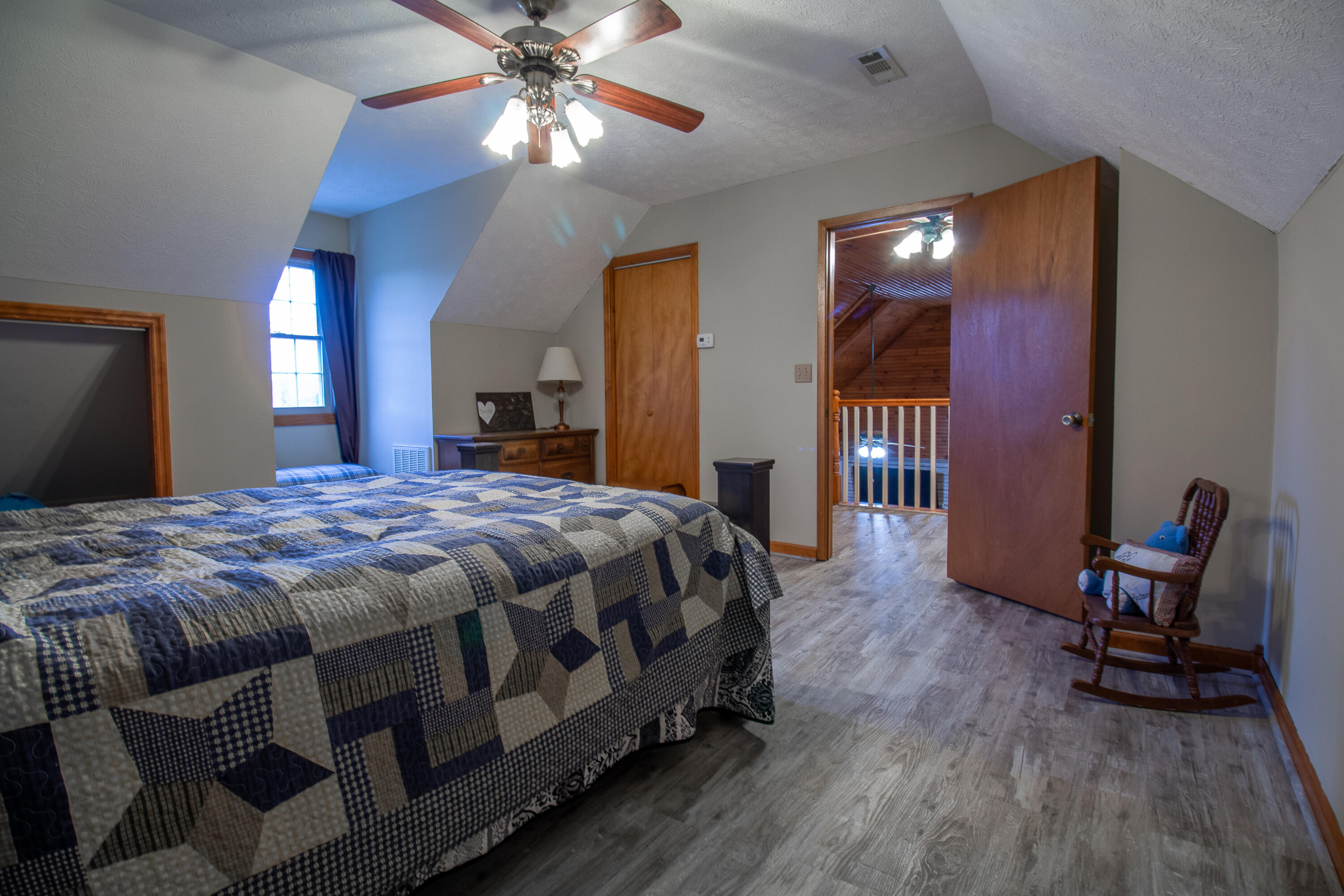 110 Hoard Road Rogersville, TN 37857 - Photo 20 of 40 Upstairs.
