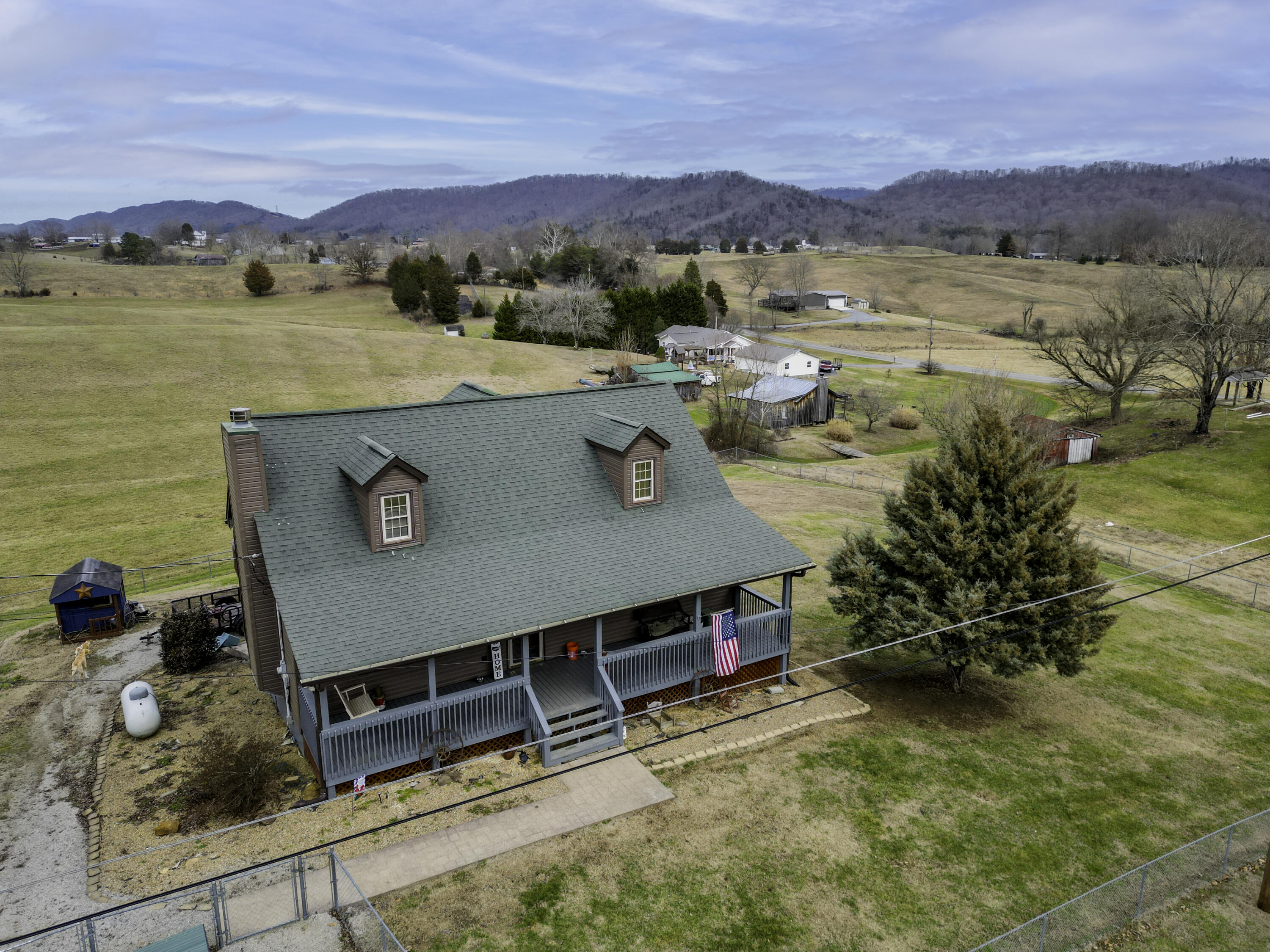 110 Hoard Road Rogersville, TN 37857 - Photo 3 of 40 dji_fly_20230116_161514_35_1673907982809