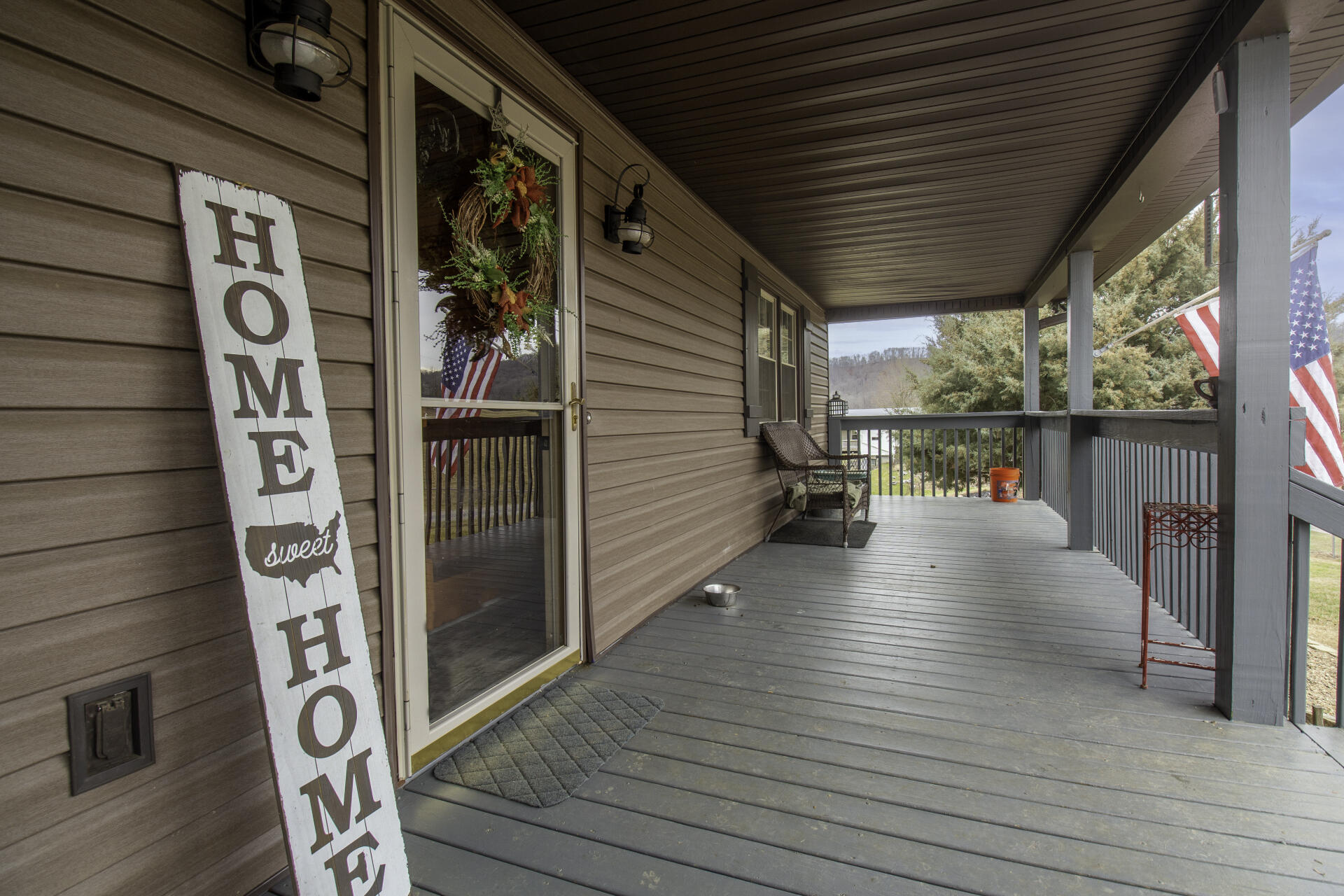 110 Hoard Road Rogersville, TN 37857 - Photo 5 of 40 Front porch.