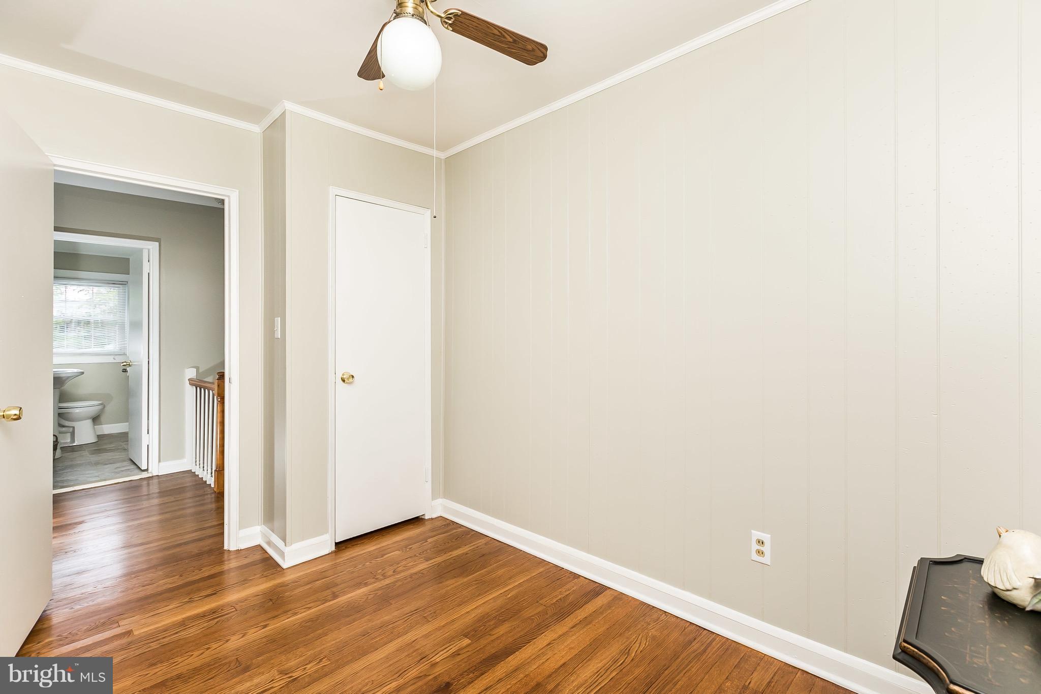 917 Southridge Road Baltimore, MD 21228 - Photo 15 of 25 3rd Bedroom, also with ceiling fan!