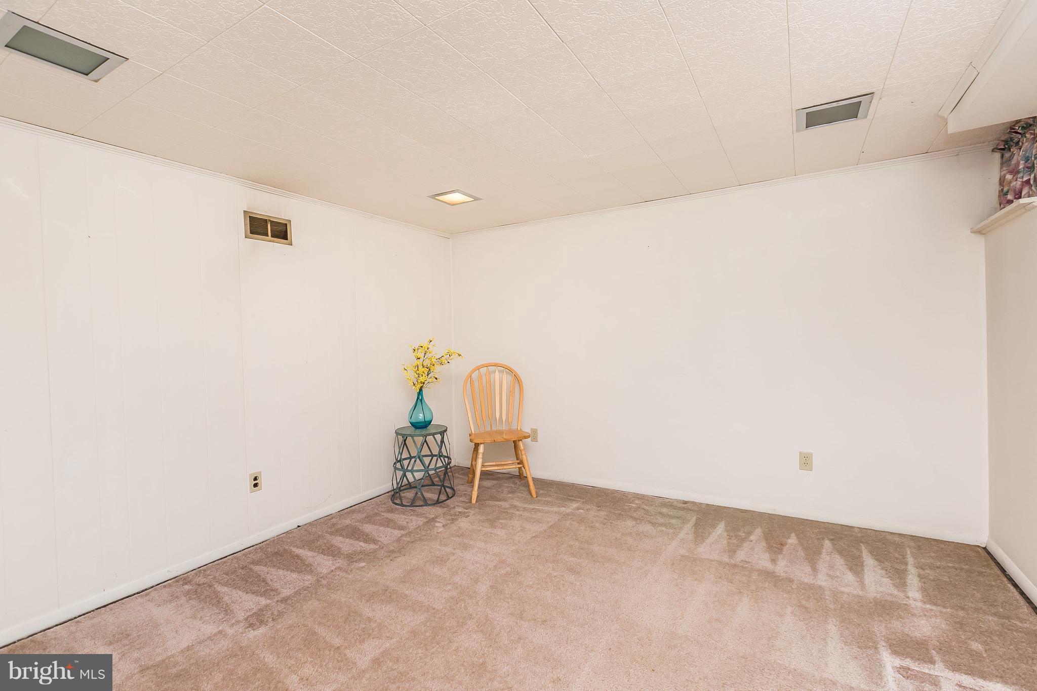 917 Southridge Road Baltimore, MD 21228 - Photo 18 of 25 Finished room in L/L, great for Home Office...