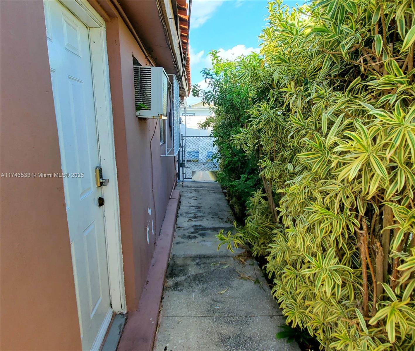 9007 Southwest 38th Street Miami, FL 33165 - Photo 12 of 19 Second Unit Entrance
