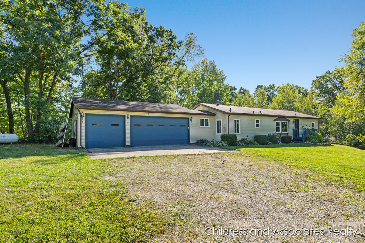 3500 Lee Road Saranac, MI 48881 - Photo 2 of 20 IMG_1001