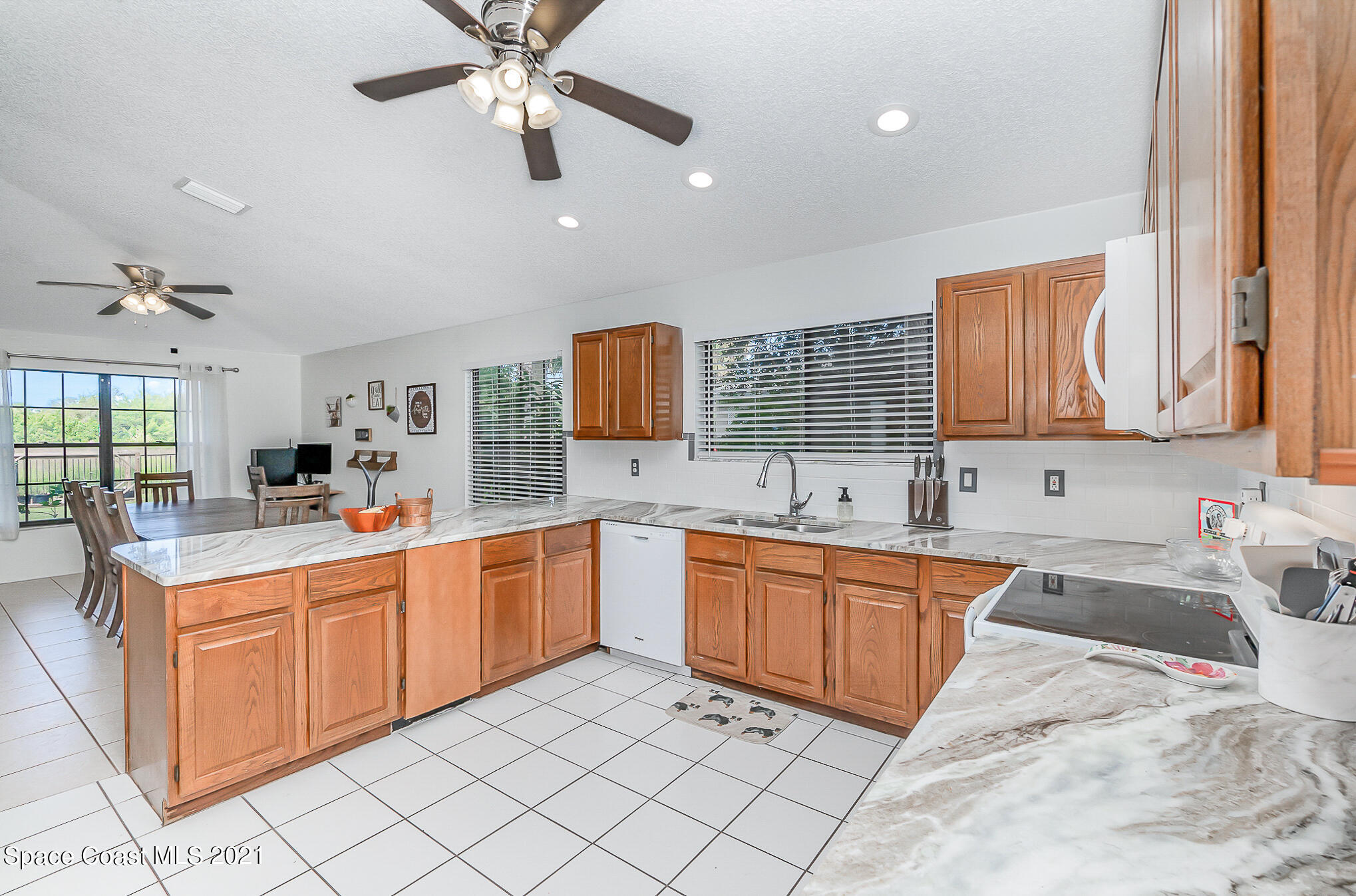 1199 Meadowbrook Road Northeast Palm Bay, FL 32905 - Photo 4 of 24 Kitchen
