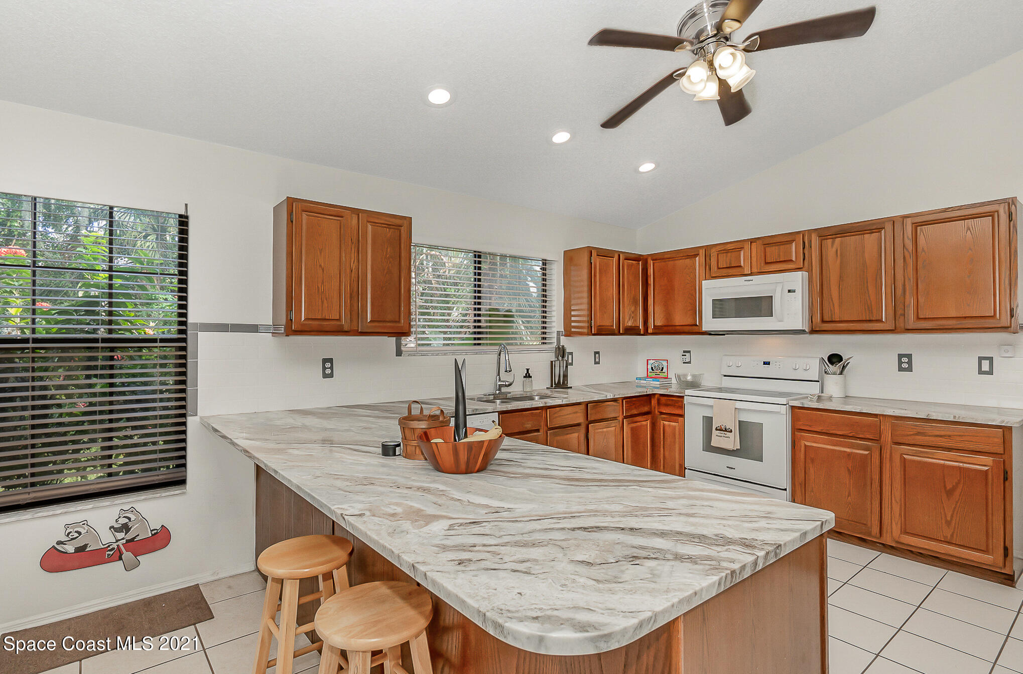 1199 Meadowbrook Road Northeast Palm Bay, FL 32905 - Photo 5 of 24 Kitchen