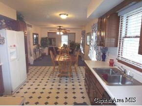 4020 Larkspur Lane Springfield, IL 62711 - Photo 3 of 9