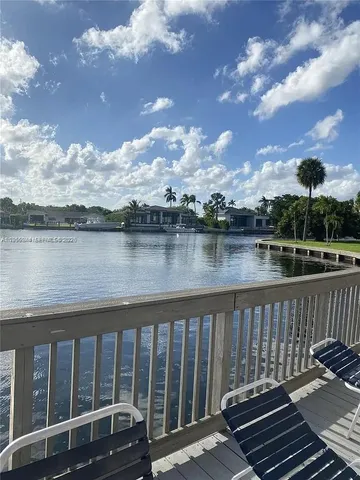 $2,400 | 2001 Atlantic Shores Boulevard, Unit 409, Hallandale Beach, FL 33009