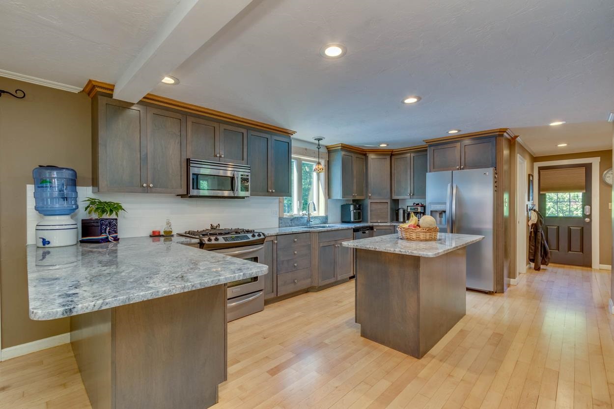 710 East Penacook Road Hopkinton, NH 03229 - Photo 5 of 40