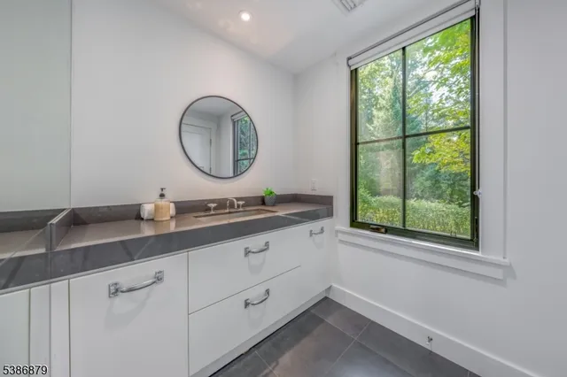 $3,995,000 | 60 Fernwood Road, Summit, NJ 07901