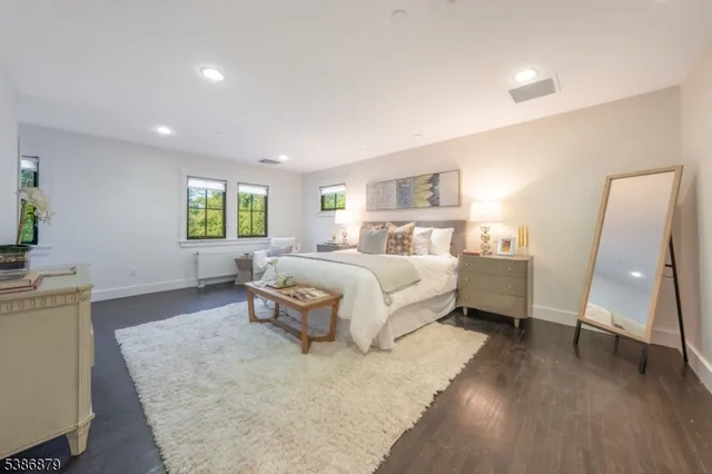 $3,995,000 | 60 Fernwood Road, Summit, NJ 07901