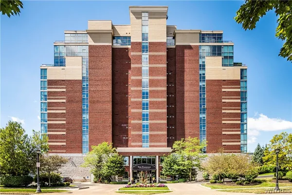 $574,900 | 132 Lakefront Boulevard, Unit 504, Buffalo, NY 14202