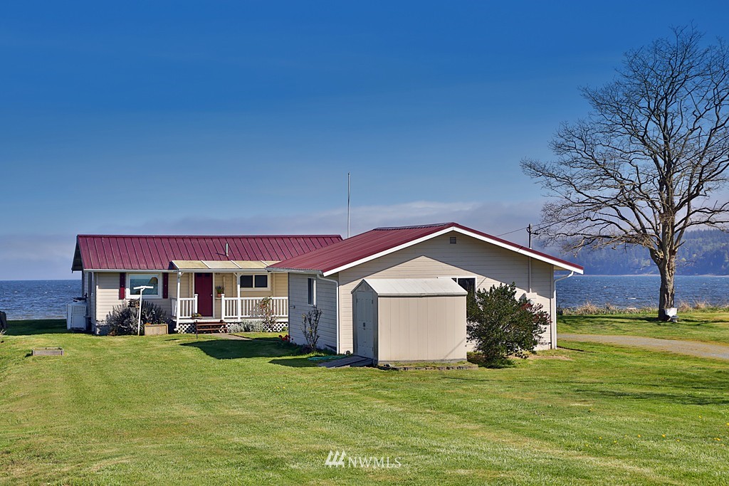 1605 Stewart Road Freeland, WA 98249 - Photo 1 of 25 Gallery Image 1