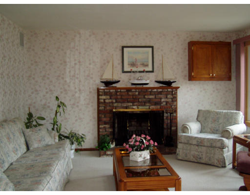 14 Cochrane Road Wilmington, MA 01887 - Photo 4 of 8 Gallery Image 4