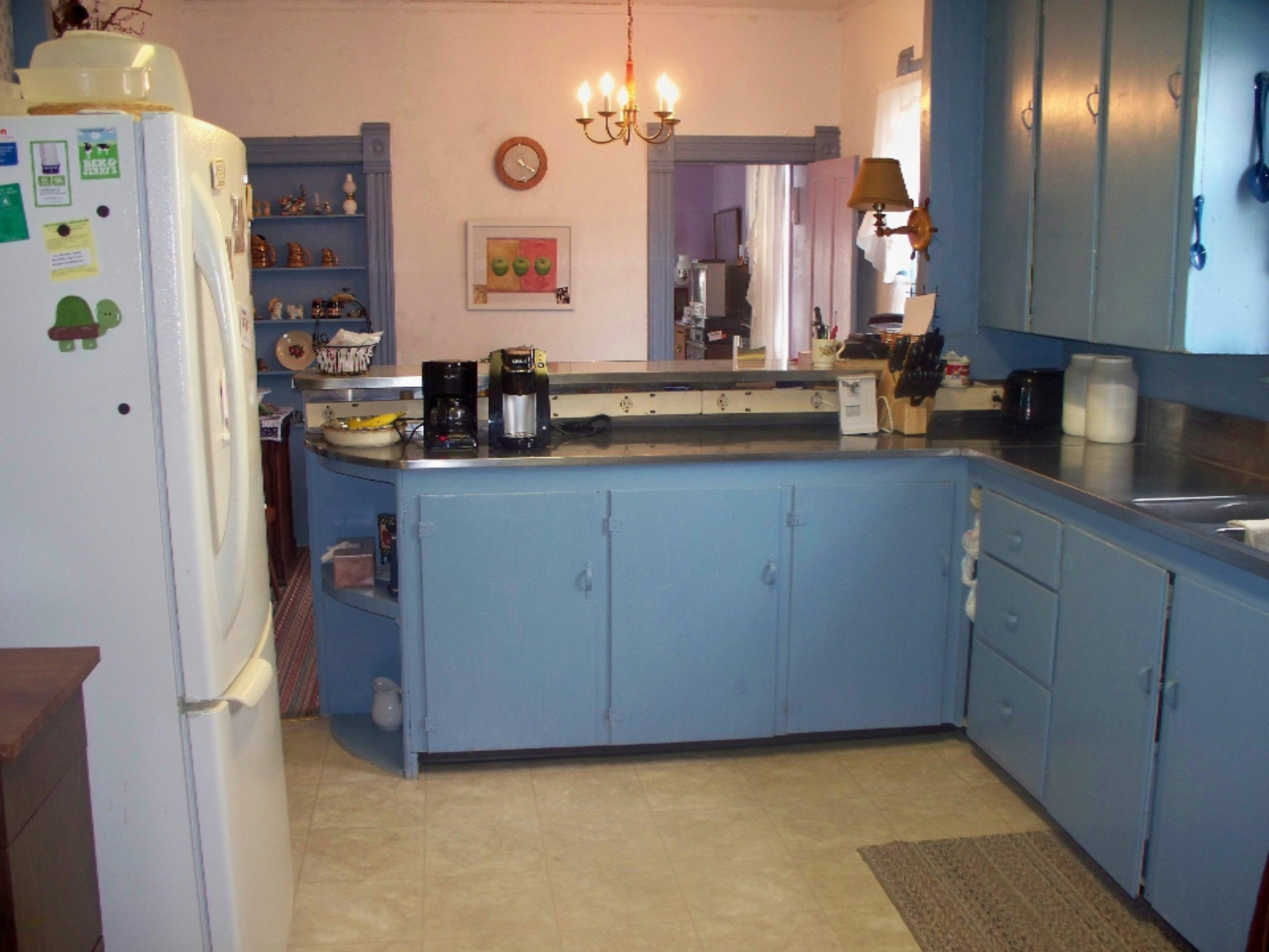 112 South Division Street Spring Lake, MI 49456 - Photo 12 of 15 112 s.division 016