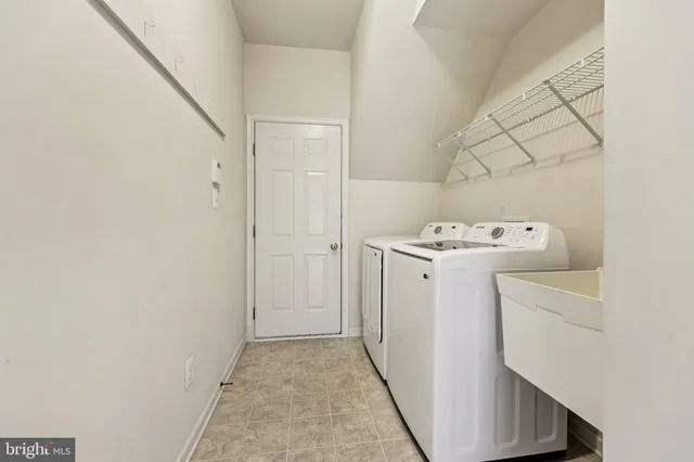 $1,019,900 | 25429 Carrington Drive, Chantilly, VA 20152