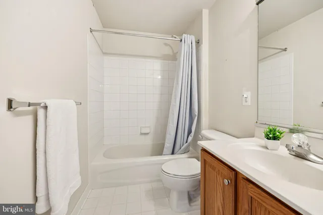 $1,019,900 | 25429 Carrington Drive, Chantilly, VA 20152