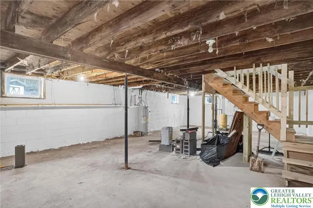 $1,675 | 104 Iowa Trail, Pocono Lake, PA 18347