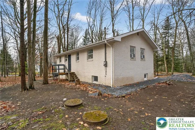 $1,675 | 104 Iowa Trail, Pocono Lake, PA 18347