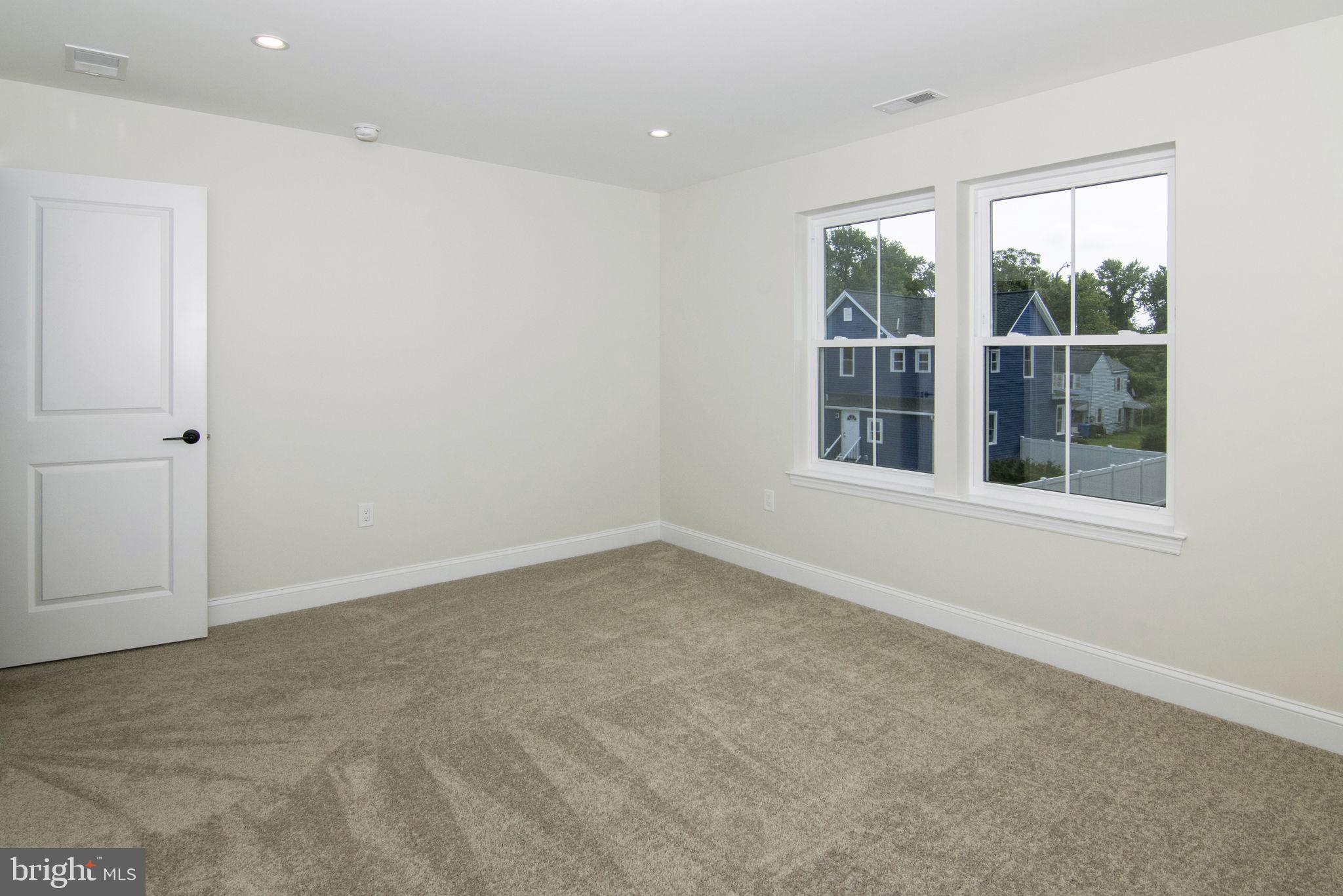903 Mercer Street Cherry Hill, NJ 08002 - Photo 40 of 58 an empty room with a window