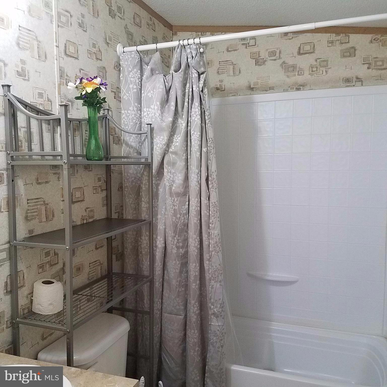 7810 Clark Road, Unit E22 Hanover, MD 21076 - Photo 24 of 27 Bath