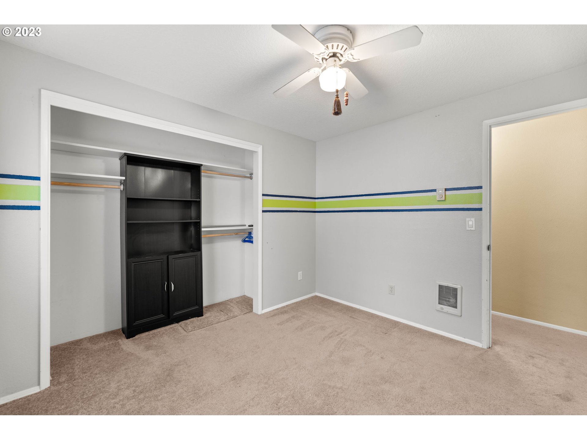 727 Southeast Russell Street Camas, WA 98607 - Photo 16 of 29 Bedroom