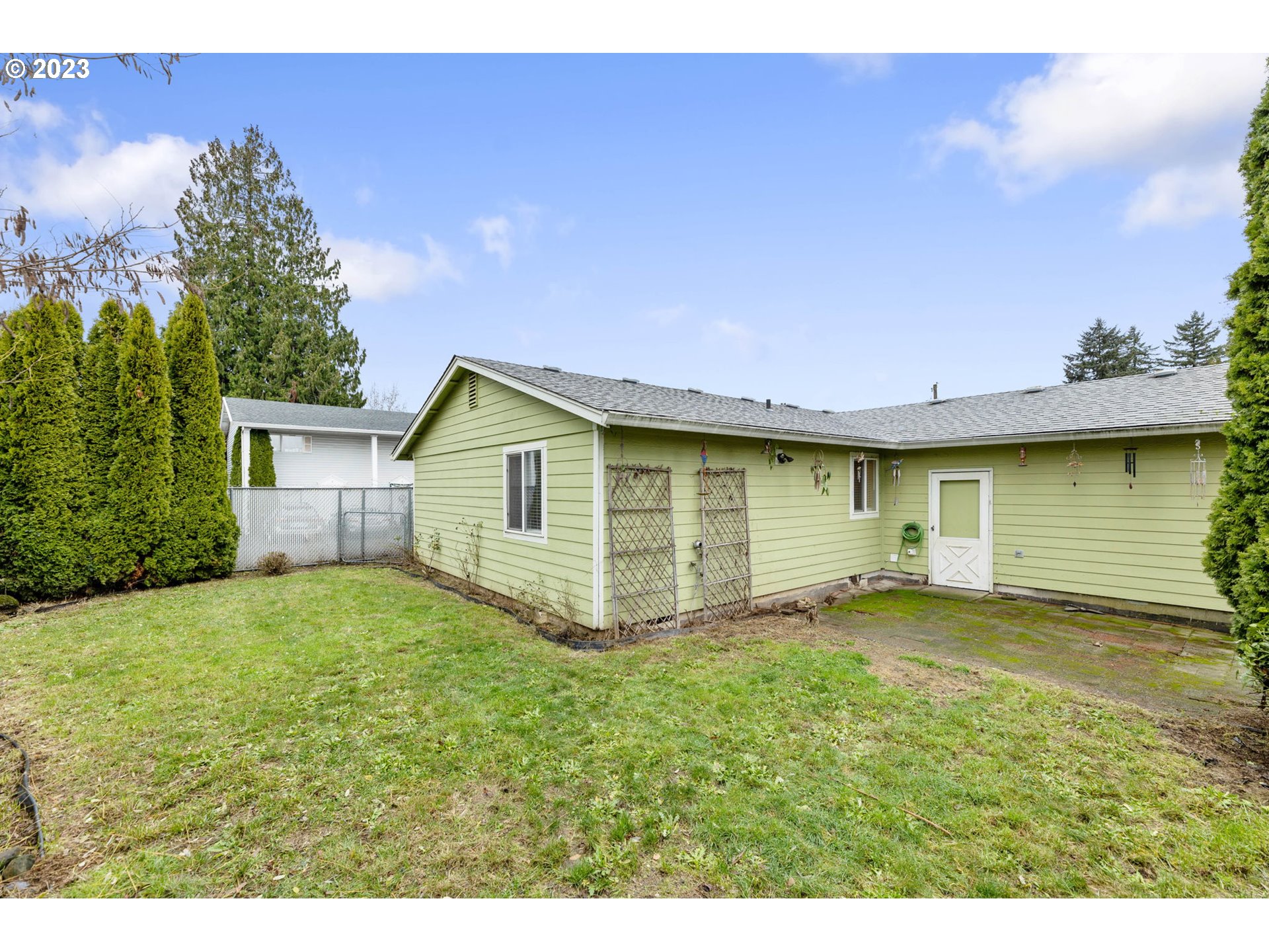 727 Southeast Russell Street Camas, WA 98607 - Photo 25 of 29 Backyard