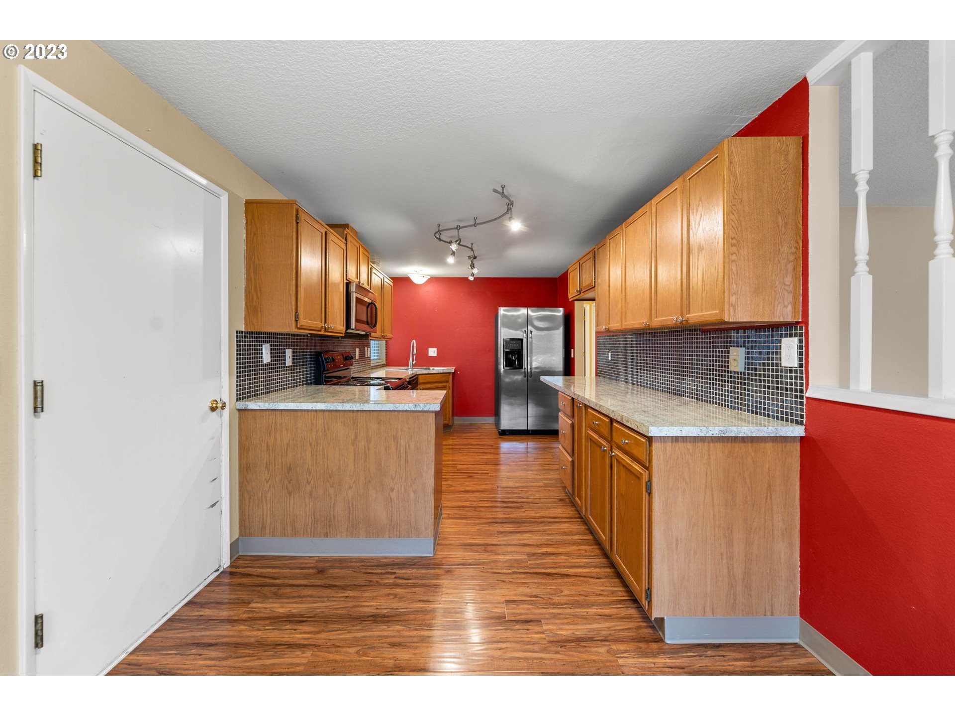 727 Southeast Russell Street Camas, WA 98607 - Photo 8 of 29 Kitchen/Nook