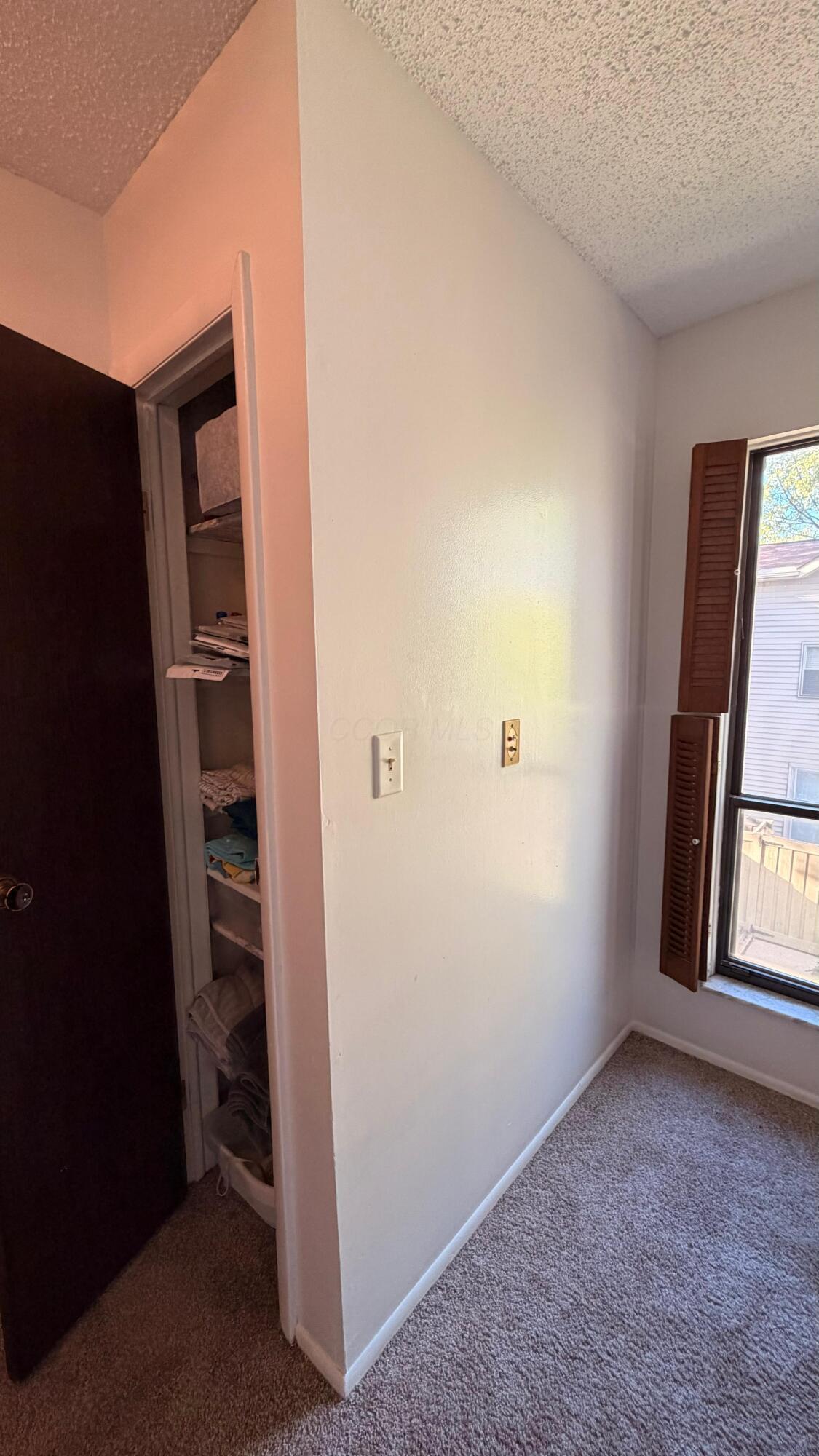 1373 South Waggoner Road, Unit 66 Reynoldsburg, OH 43068 - Photo 12 of 25 Linen closet
