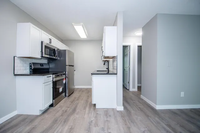 $154,900 | 181 Little Canada Road East, Unit 115, Little Canada, MN 55117