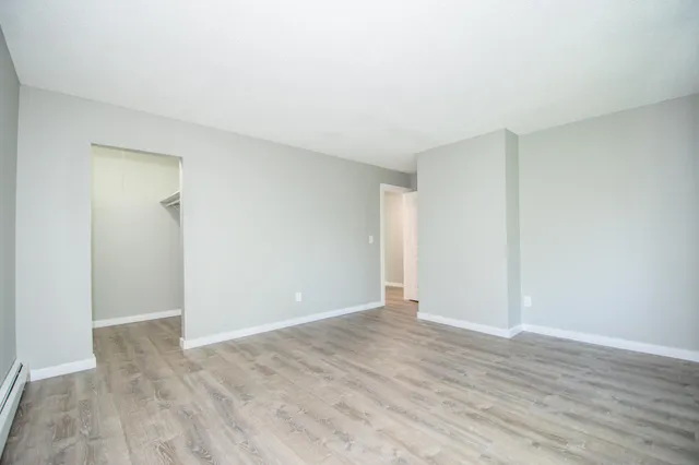 $154,900 | 181 Little Canada Road East, Unit 115, Little Canada, MN 55117