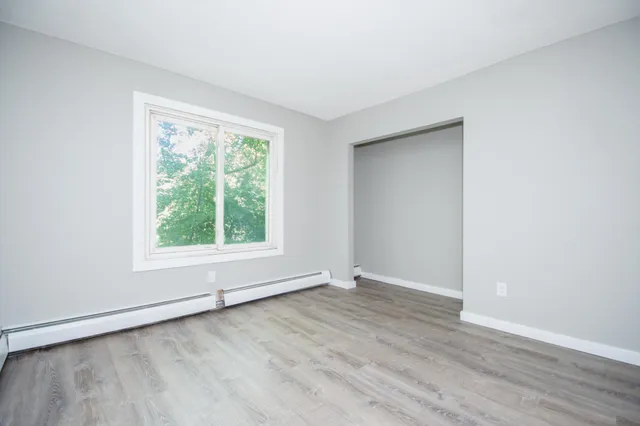 $154,900 | 181 Little Canada Road East, Unit 115, Little Canada, MN 55117