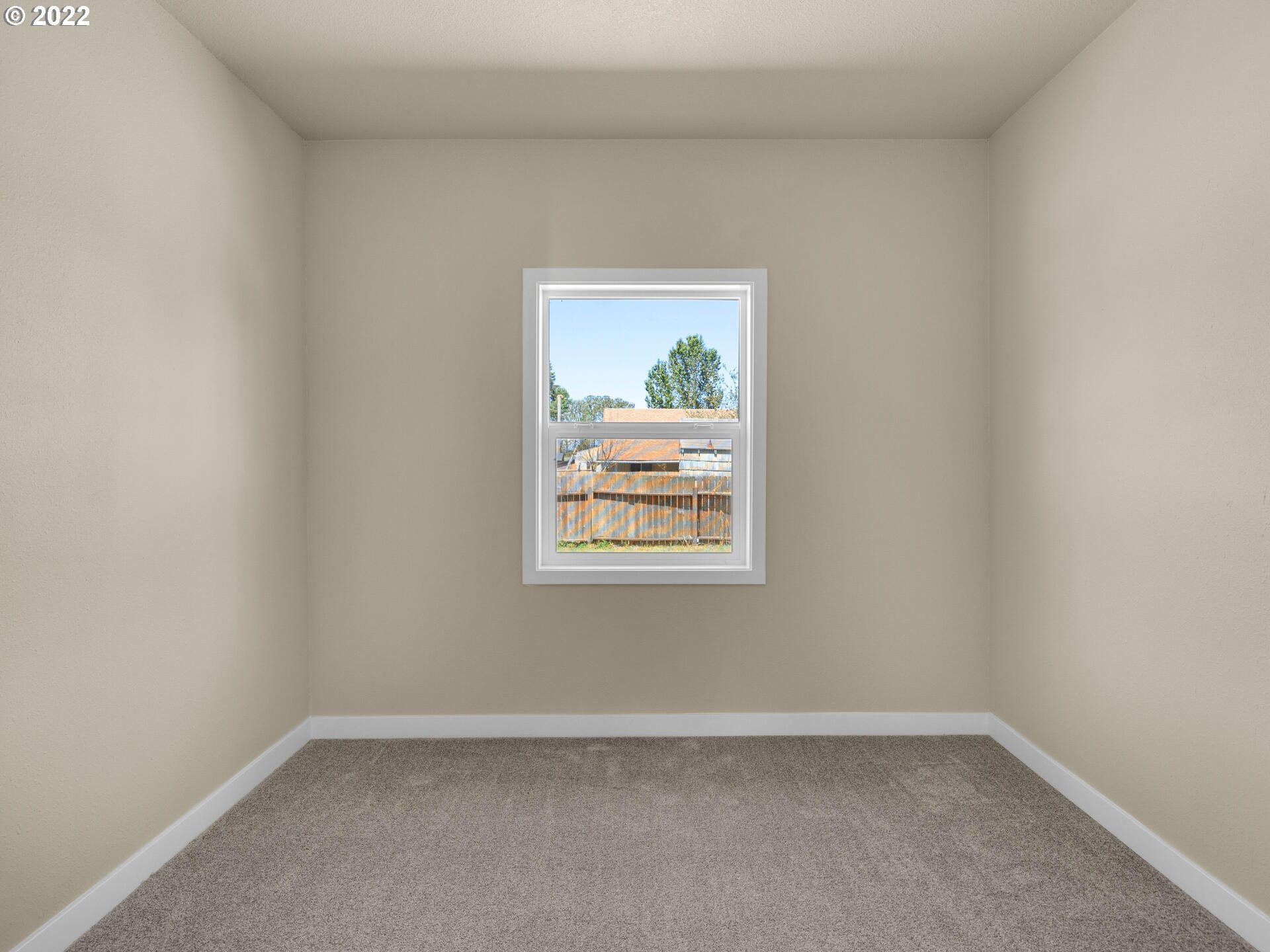 92356 E Road Astoria, OR 97103 - Photo 16 of 31 an empty room with a window