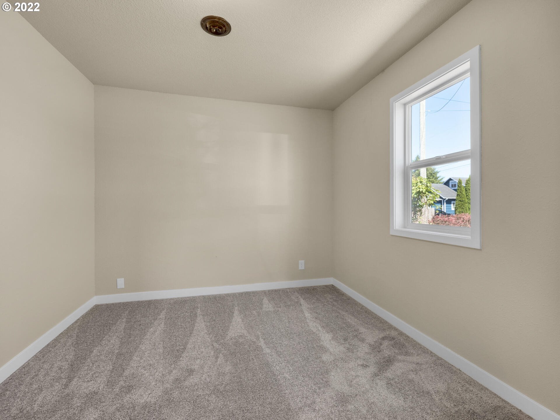 92356 E Road Astoria, OR 97103 - Photo 17 of 31 a view of an empty room with a window