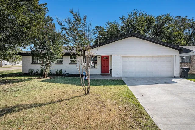 a view of backyard of house