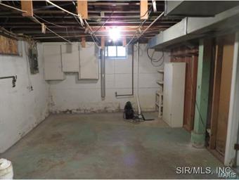 211 Doerr Street Roxana, IL 62084 - Photo 11 of 12