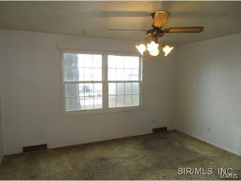 211 Doerr Street Roxana, IL 62084 - Photo 5 of 12
