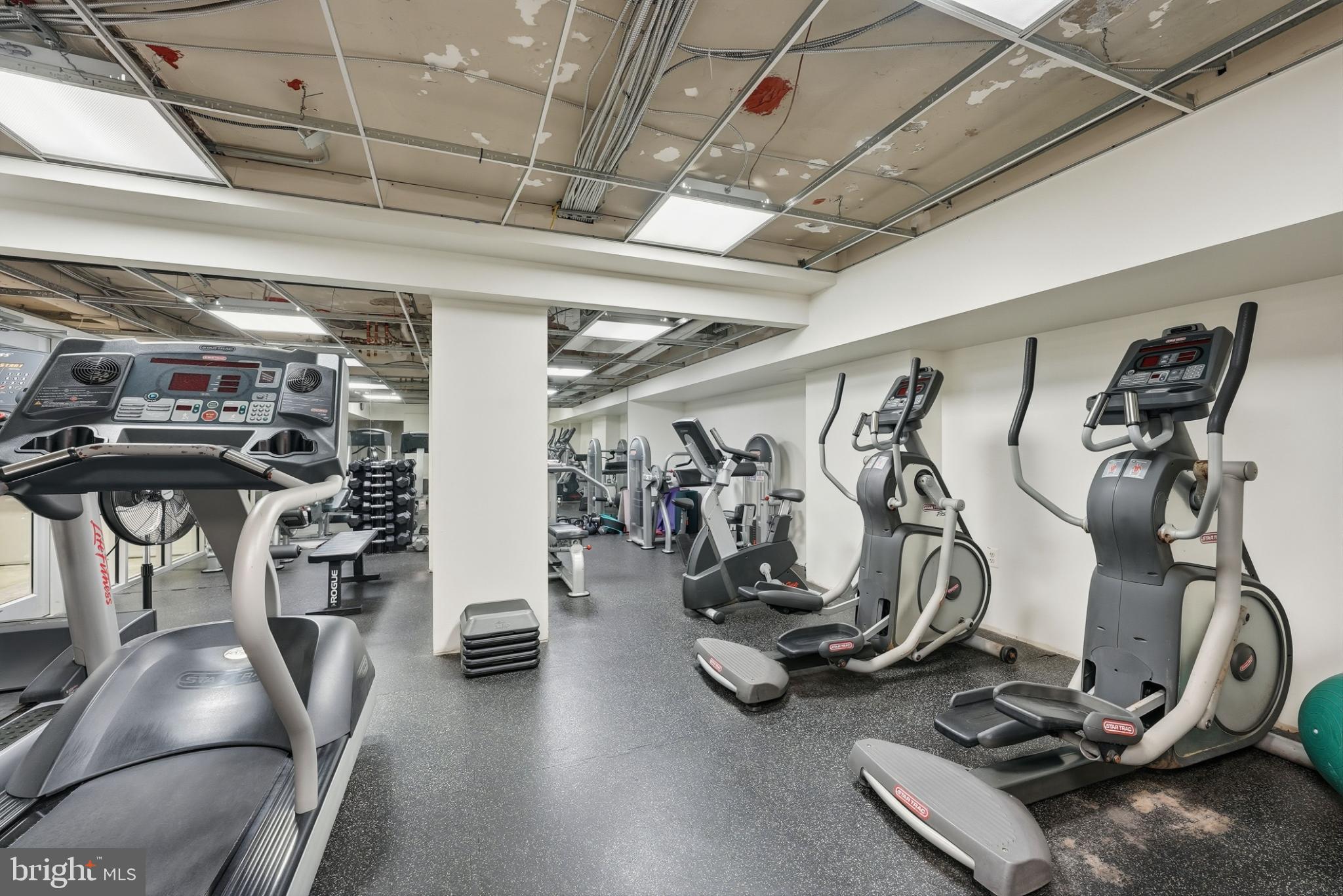1613 Harvard Street Northwest, Unit 102 Washington, DC 20009 - Photo 20 of 21 a view of a room with gym equipment