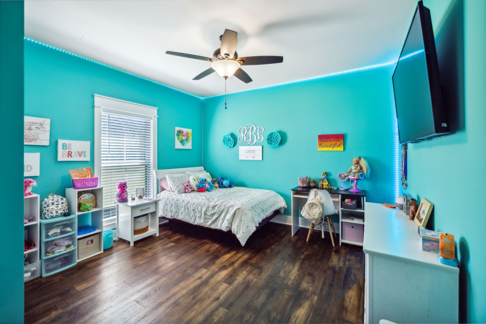 1338 Norton Road Manchester, TN 37355 - Photo 30 of 55 a bedroom with furniture and a wooden floor