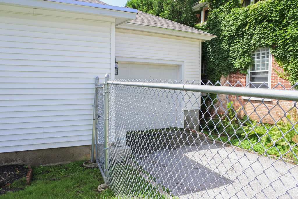 103 Center Street Rutland, VT 05701 - Photo 2 of 36
