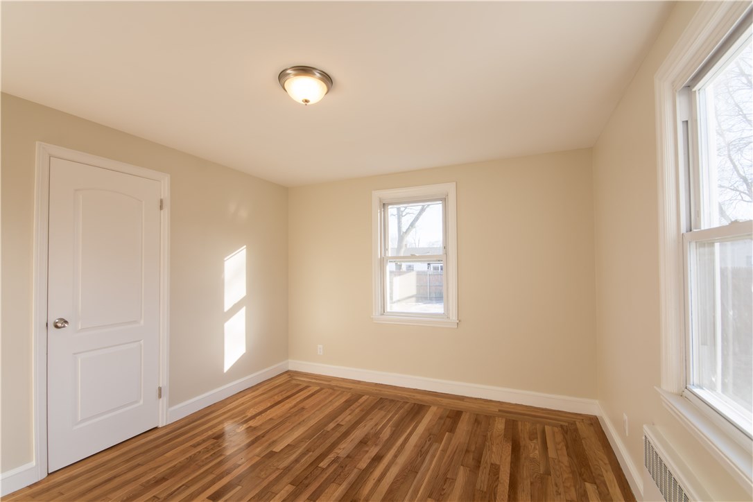 131 Belmont Road Cranston, RI 02910 - Photo 14 of 27 Gallery Image 14