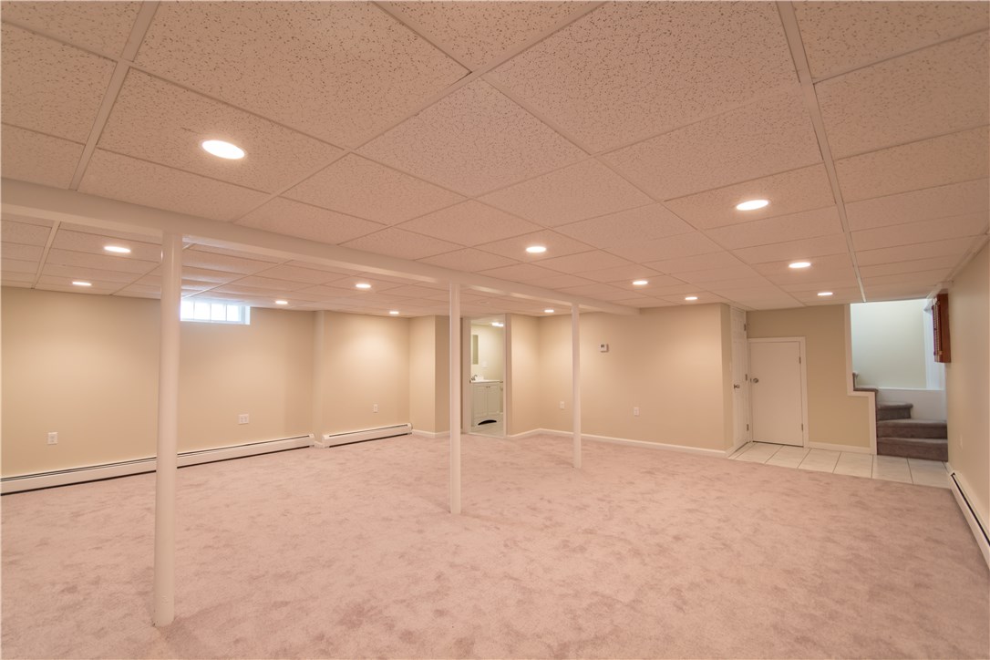 131 Belmont Road Cranston, RI 02910 - Photo 23 of 27 Gallery Image 23