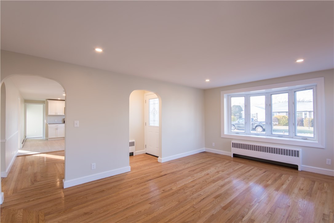131 Belmont Road Cranston, RI 02910 - Photo 7 of 27 Gallery Image 7