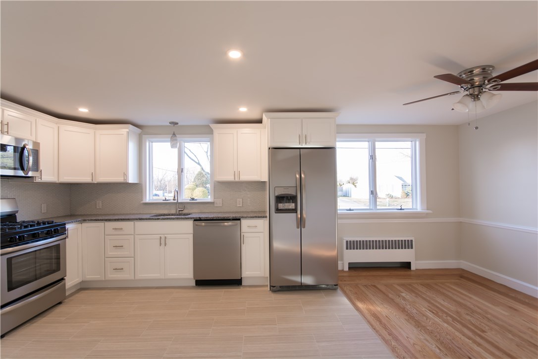 131 Belmont Road Cranston, RI 02910 - Photo 10 of 27 Gallery Image 10