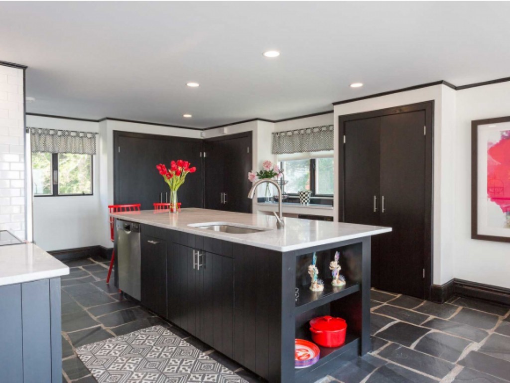 421 Shore Road York, ME 03902 - Photo 13 of 30 Gallery Image 13