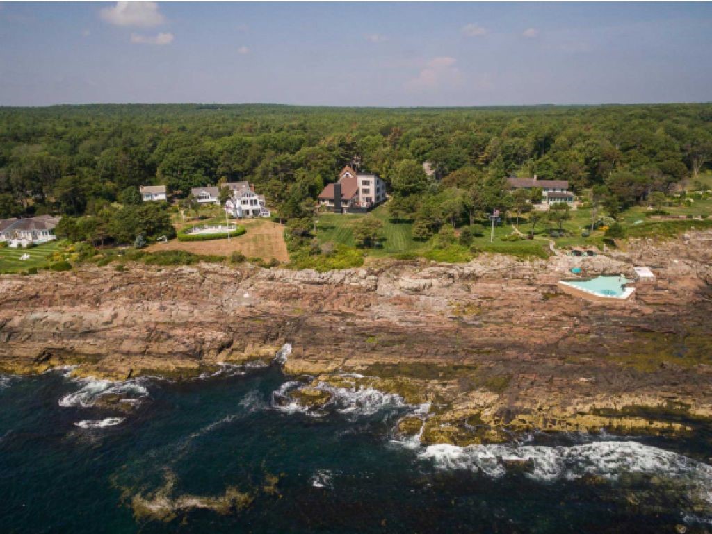 421 Shore Road York, ME 03902 - Photo 3 of 30 Gallery Image 3