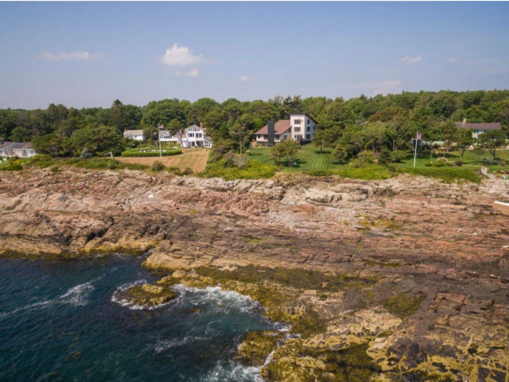421 Shore Road York, ME 03902 - Photo 9 of 30 Gallery Image 9