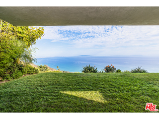 20659 Rockcroft Drive Malibu, CA 90265 - Photo 19 of 33 a view of a yard