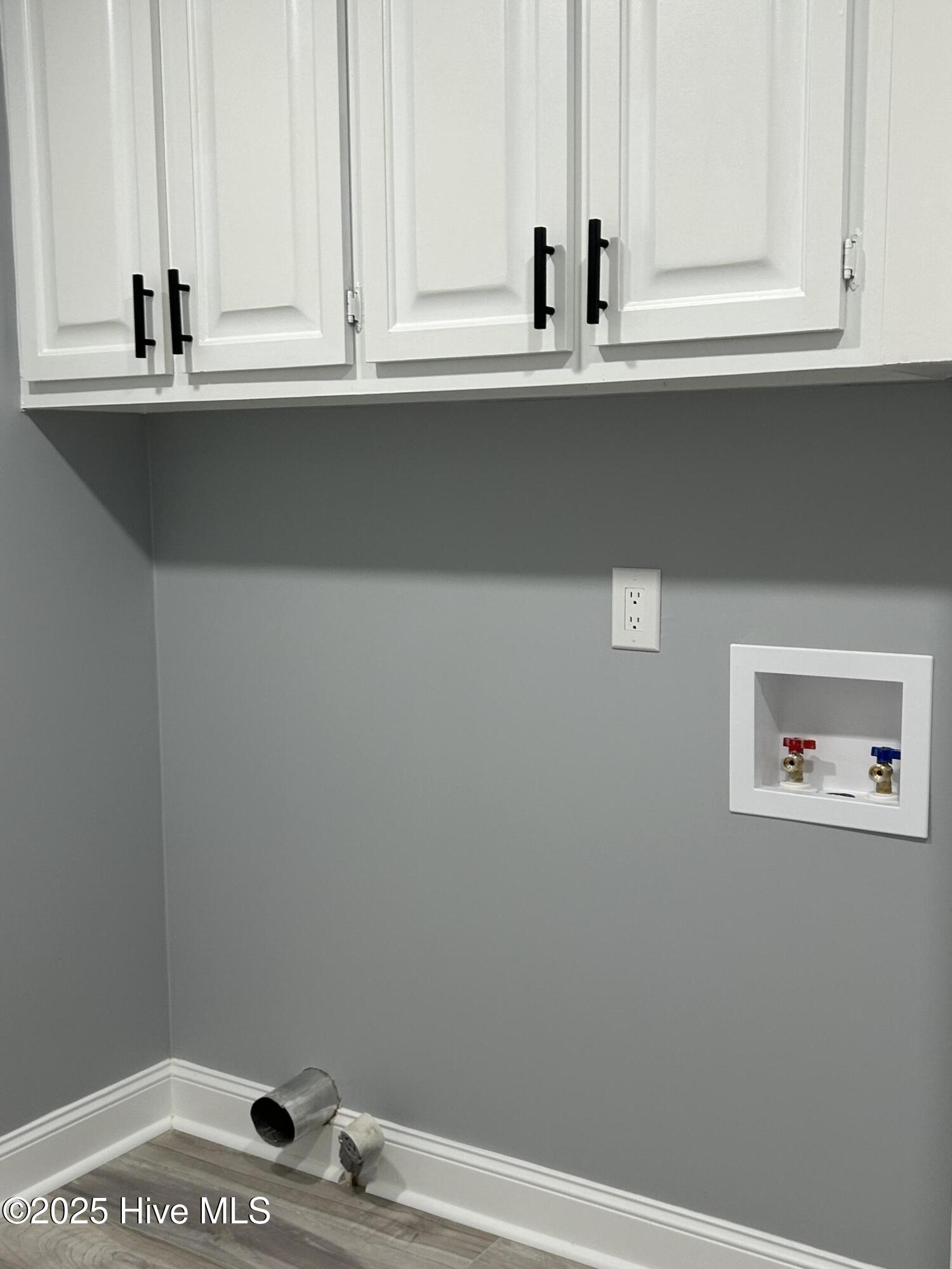 243 Sandhole Road Clinton, NC 28328 - Photo 40 of 82 Laundry room