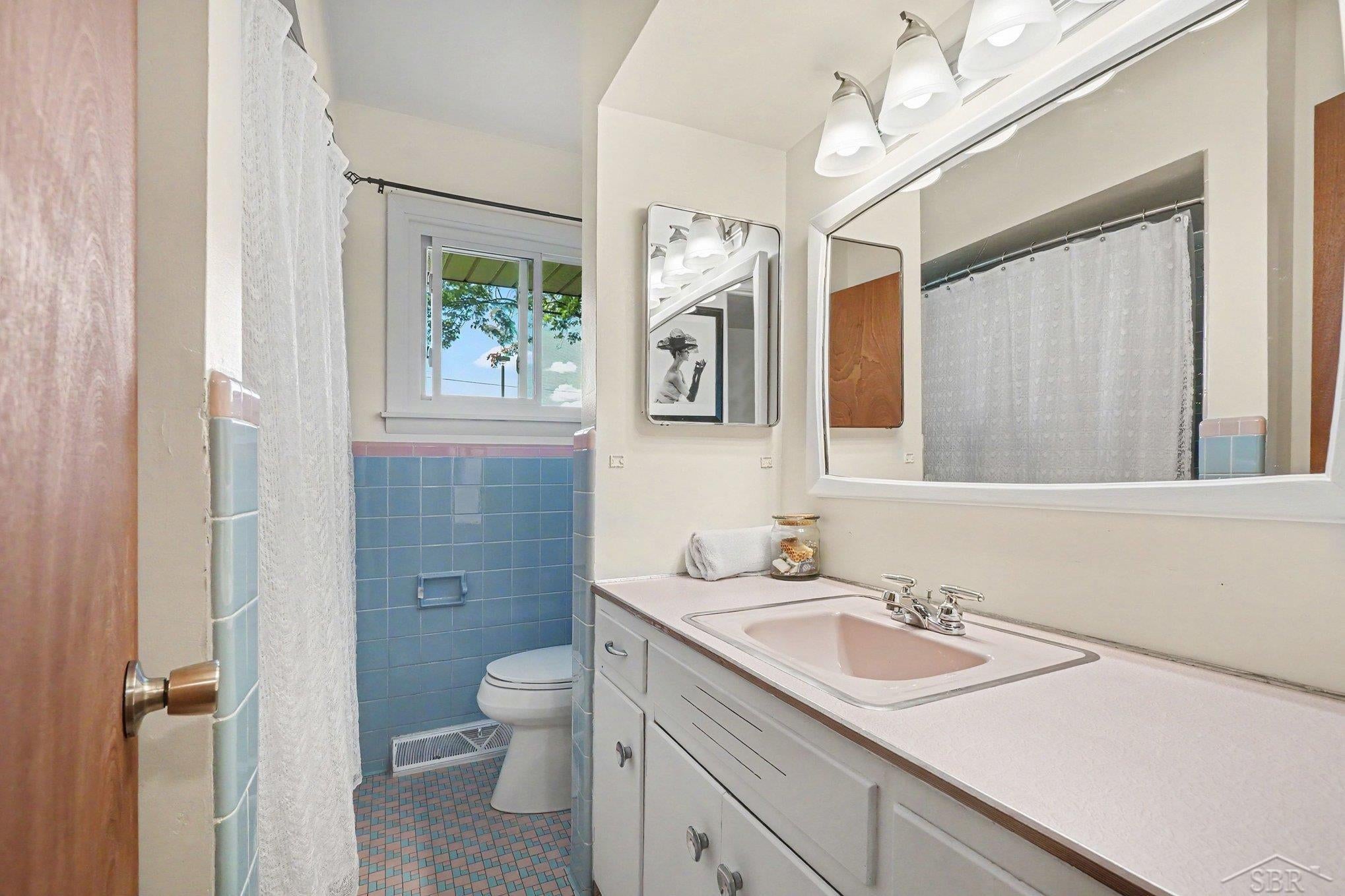 1609 North Center Road Saginaw, MI 48638 - Photo 10 of 28 Gallery Image 10