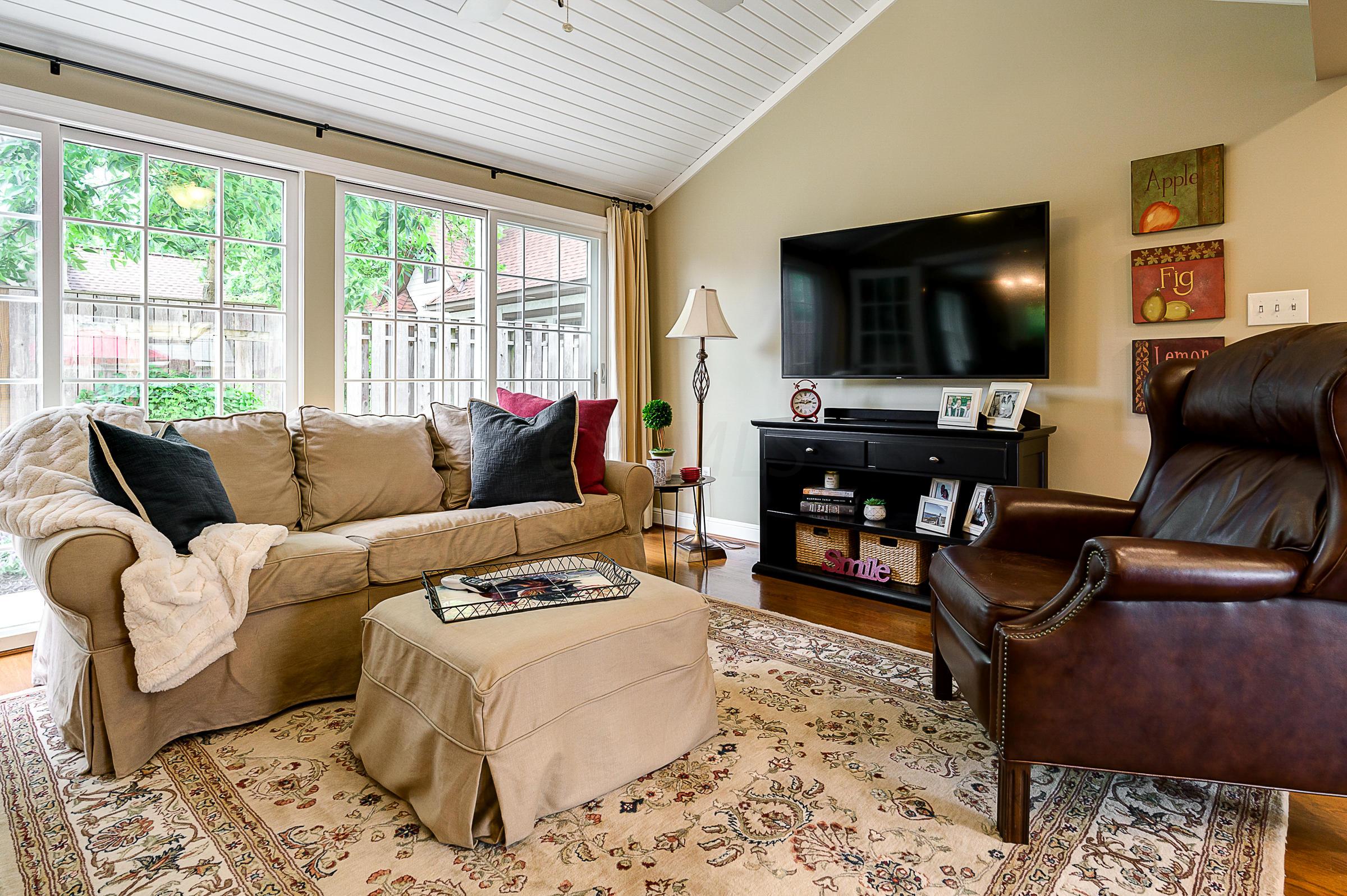 2344 Brixton Road Upper Arlington, OH 43221 - Photo 7 of 28